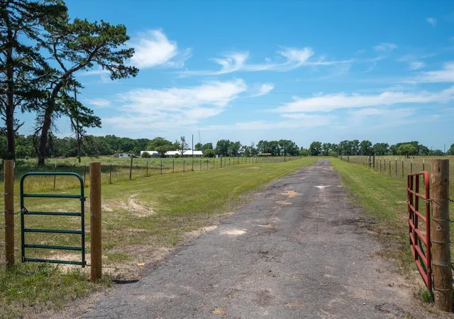 Photo 3 of Single family home for sale at 800 Vz County Road 4105, Canton, TX 75103 | MLS# 21321635 | Listing updated on 2026-07-17