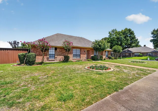 Photo 2 of Single family home for sale at 3100 Treehouse Ln, Plano, TX 75075 | MLS# 21310457 | Listing updated on 2026-08-31