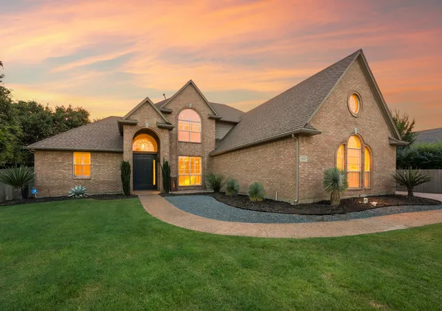 Photo 1 of Sale Pending at 1600 Ponderosa Wy, Southlake, TX 76092 | MLS# 21320742 | Listing updated on 2026-08-05