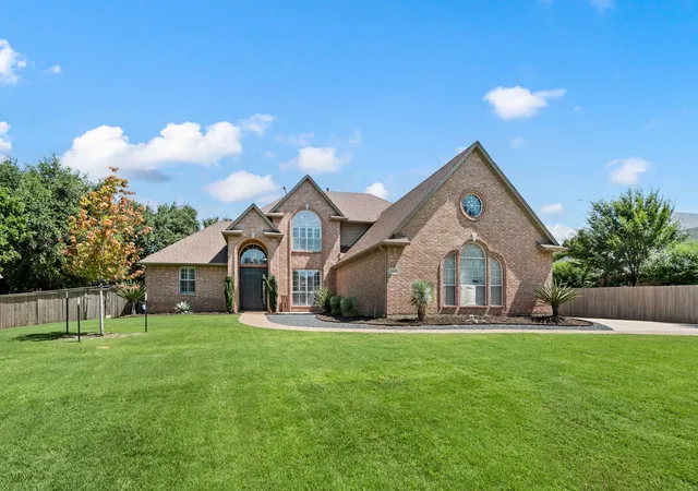 Photo 2 of Sale Pending at 1600 Ponderosa Wy, Southlake, TX 76092 | MLS# 21320742 | Listing updated on 2026-08-05