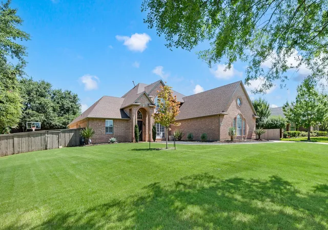 Photo 3 of Sale Pending at 1600 Ponderosa Wy, Southlake, TX 76092 | MLS# 21320742 | Listing updated on 2026-08-05