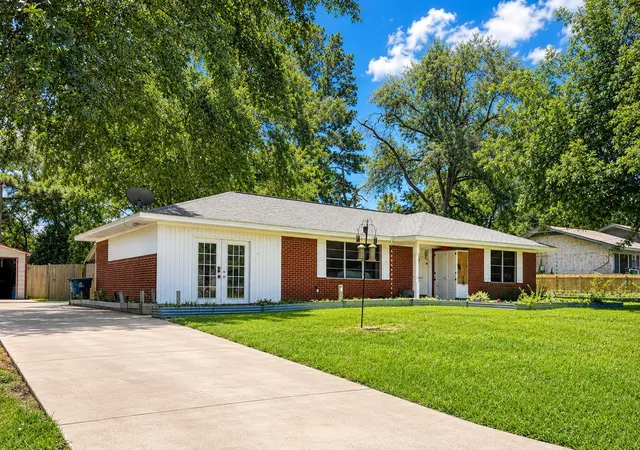 Single family home for sale at 409 Poe St, Quitman, TX 75783 | MLS# 21321688