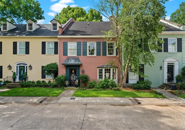 Photo 3 of Townhouse for sale at 3801 Creswell #12, Shreveport, LA 71106 | MLS# 21320839 | Listing updated on 2026-08-23