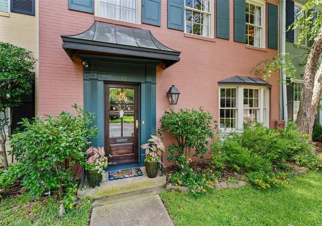 Photo 4 of Townhouse for sale at 3801 Creswell #12, Shreveport, LA 71106 | MLS# 21320839 | Listing updated on 2026-08-23