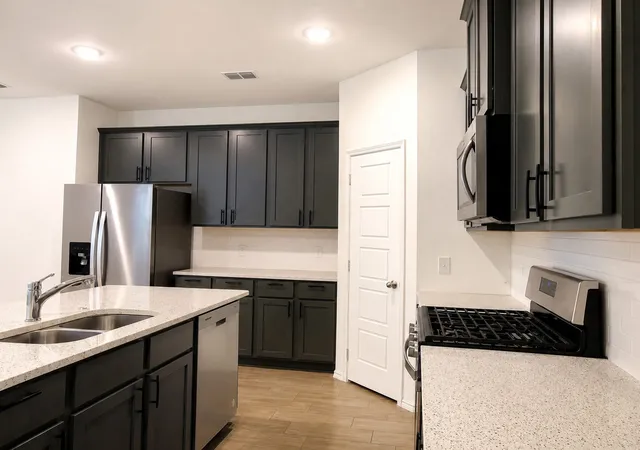 Photo 3 of Single family home for sale at 432 Silent Pond Park, Lavon, TX 75166 | MLS# 21321648 | Listing updated on 2026-07-24