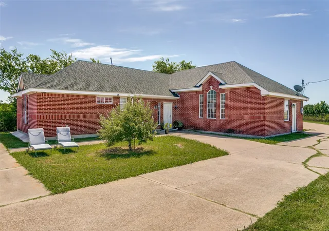 Homes for sale in Alvarado, TX | 8708 County Road 513, Alvarado, TX 76009 | MLS# 21309433