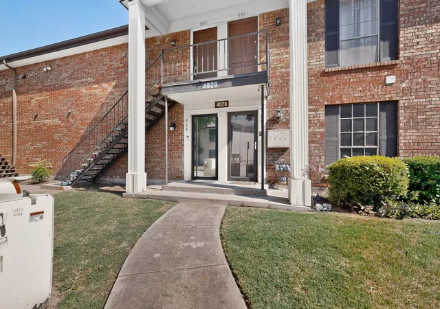 Photo 3 of Sale Pending at 4028 Ridglea Country Club Dr #804, Fort Worth, TX 76126 | MLS# 21314897 | Listing updated on 2026-08-14