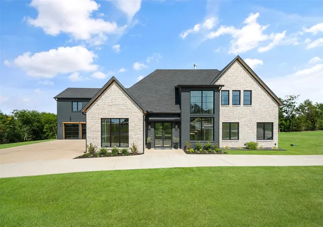 Photo 2 of Single family home for sale at 1973 Carter Ln, Gunter, TX 75058 | MLS# 21321711 | Listing updated on 2026-09-28
