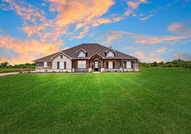 Photo 1 of Single family home for sale at 6276 Pyrenean Oak Ct, Royse City, TX 75189 | MLS# 21321186 | Listing updated on 2026-09-05