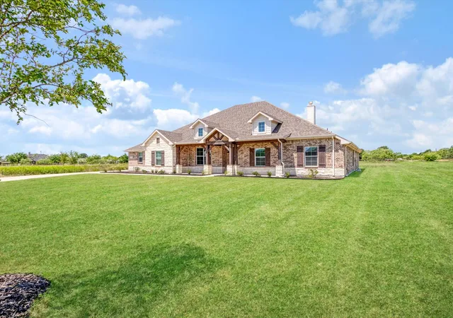 Photo 3 of Single family home for sale at 6276 Pyrenean Oak Ct, Royse City, TX 75189 | MLS# 21321186 | Listing updated on 2026-09-05