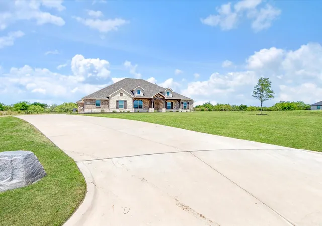 Photo 4 of Single family home for sale at 6276 Pyrenean Oak Ct, Royse City, TX 75189 | MLS# 21321186 | Listing updated on 2026-09-05