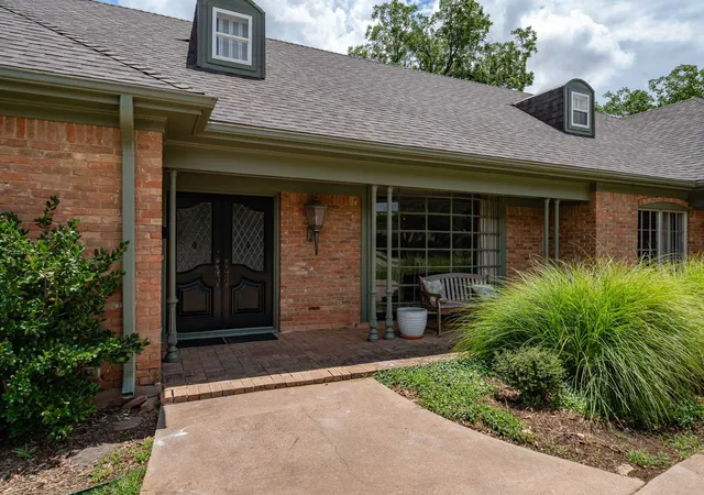 Photo 1 of Sale Pending at 1825 Elmwood Dr, Abilene, TX 79605 | MLS# 21321775 | Listing updated on 2026-09-03