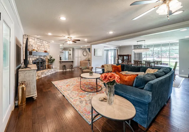 Photo 3 of Sale Pending at 1825 Elmwood Dr, Abilene, TX 79605 | MLS# 21321775 | Listing updated on 2026-09-03