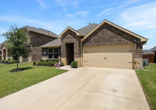 Homes for sale in Caddo Mills, TX | 208 Redstone Ln, Caddo Mills, TX 75135 | MLS# 21321852
