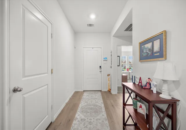 Photo 3 of Single family home for sale at 208 Redstone Ln, Caddo Mills, TX 75135 | MLS# 21321852 | Listing updated on 2026-08-29