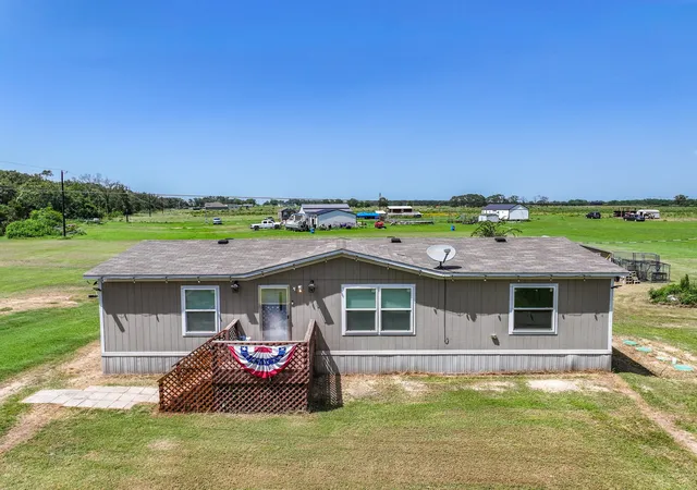 Photo 1 of Manufactured home for sale at 2721 County Road 3344, Pickton, TX 75471 | MLS# 21317416 | Listing updated on 2026-09-26