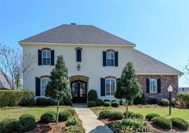 Photo 1 of Single family home for sale at 307 Freret Dr, Shreveport, LA 71106 | MLS# 21318198 | Listing updated on 2026-08-26