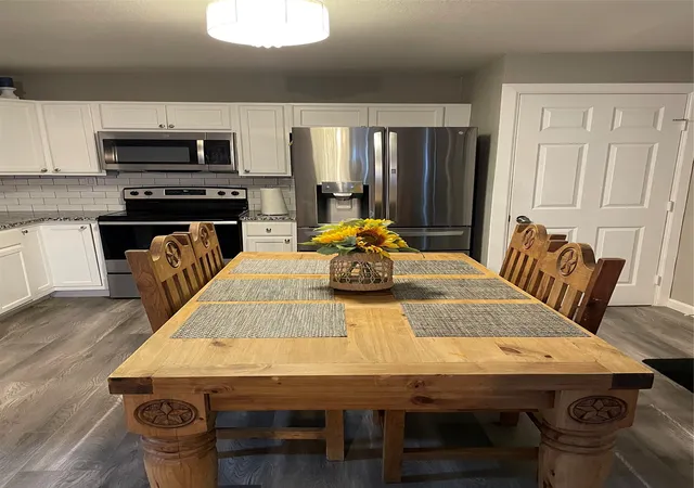 Photo 4 of Single family home for sale at 1000 S Spears St, Alvarado, TX 76009 | MLS# 21321930 | Listing updated on 2026-08-22