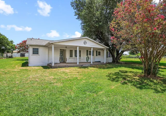 Photo 3 of Single family home for sale at 7301 Fm 35, Royse City, TX 75189 | MLS# 21321919 | Listing updated on 2026-08-07