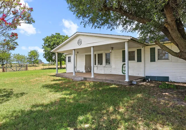 Photo 3 of Single family home for sale at 7301 Fm 35, Royse City, TX 75189 | MLS# 21321919 | Listing updated on 2026-08-07