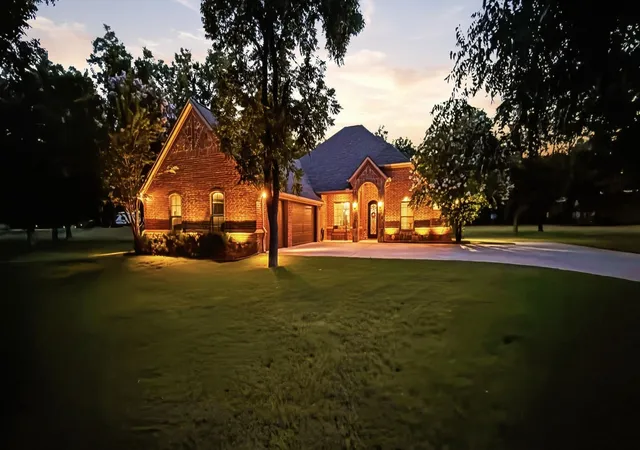Photo 2 of Single family home for sale at 6404 Citation Ct, Granbury, TX 76049 | MLS# 21321992 | Listing updated on 2026-08-30