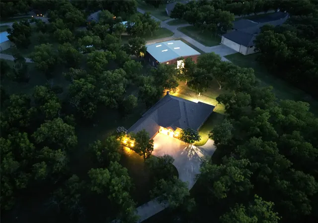 Photo 4 of Single family home for sale at 6404 Citation Ct, Granbury, TX 76049 | MLS# 21321992 | Listing updated on 2026-08-30