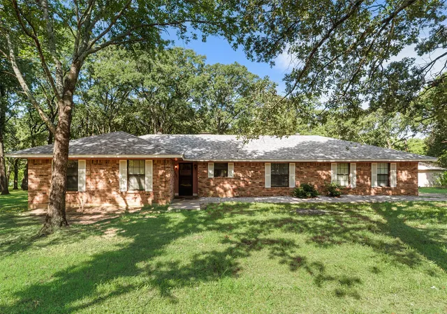 Photo 1 of Sale Pending at 2021 Lake Highland E, Quinlan, TX 75474 | MLS# 21321993 | Listing updated on 2026-09-01