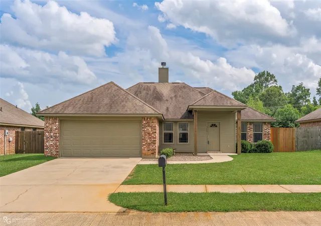 Homes for sale in Haughton, LA | 520 Big Red Cir, Haughton, LA 71037 | MLS# 21322012