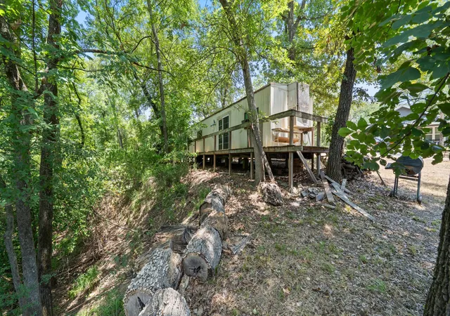 Photo 3 of Manufactured home for sale at 2205 Hickory St, Mabank, TX 75156 | MLS# 21322046 | Listing updated on 2026-09-04