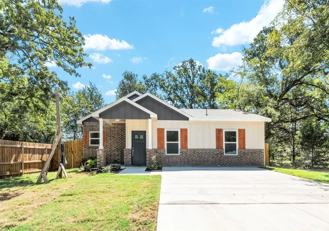 Photo 1 of Single family home for sale at 6164 Cheyenne Trl, Mabank, TX 75156 | MLS# 21322055 | Listing updated on 2026-09-24