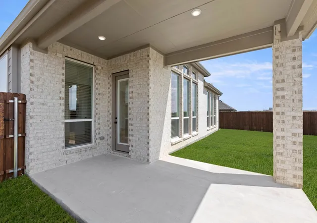 Photo 3 of Single family home for sale at 5313 Blue Cypress Dr, Fort Worth, TX 76179 | MLS# 21322067 | Listing updated on 2026-09-30