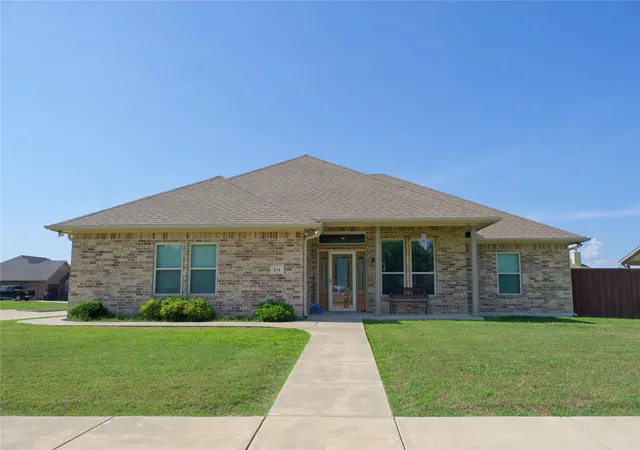 Single family home for sale at 318 E 4Th St, Lindsay, TX 76250 | MLS# 21319374