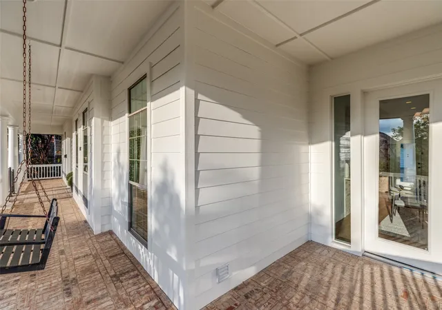 Photo 2 of Single family home for sale at 941 Sir Constantine Dr, Lewisville, TX 75056 | MLS# 21322125 | Listing updated on 2026-07-26
