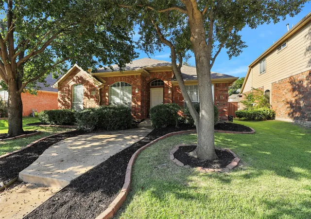 Photo 2 of Single family home for sale at 3812 Acacia Trl, The Colony, TX 75056 | MLS# 21317551 | Listing updated on 2026-08-25