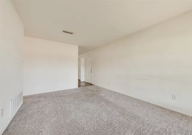 Photo 2 of Sale Pending at 102 Silver Creek Dr, Duncanville, TX 75137 | MLS# 21322219 | Listing updated on 2026-08-19