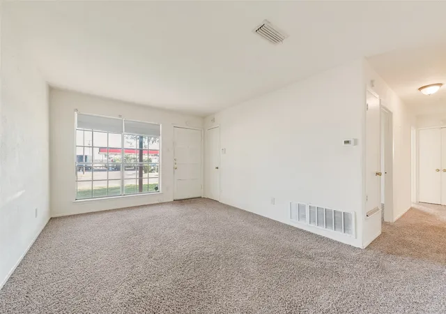Photo 3 of Sale Pending at 102 Silver Creek Dr, Duncanville, TX 75137 | MLS# 21322219 | Listing updated on 2026-08-19