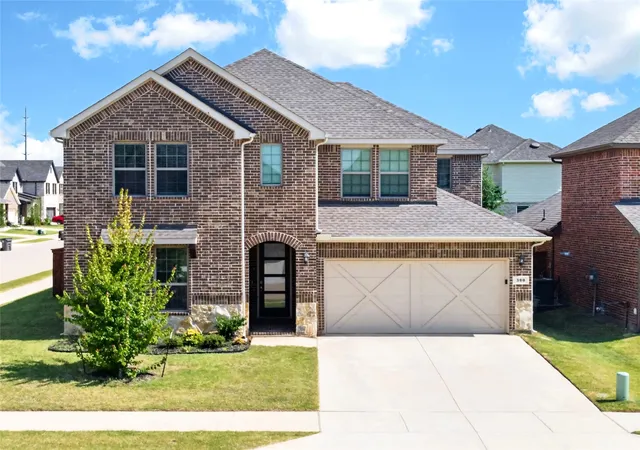 Photo 1 of Single family home for sale at 300 Breeds Hill Rd, Little Elm, TX 75068 | MLS# 21322241 | Listing updated on 2026-09-01