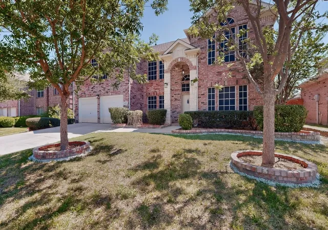 Photo 2 of Single family home for sale at 8613 Russell Dr, Rowlett, TX 75089 | MLS# 21322295 | Listing updated on 2026-09-29