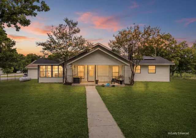 Photo 2 of Single family home for sale at 3938 County Road 324, Mc Kinney, TX 75069 | MLS# 21317600 | Listing updated on 2026-10-07