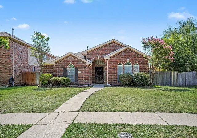 Photo 1 of Sale Pending at 2514 Decoy Dr, Mesquite, TX 75181 | MLS# 21312802 | Listing updated on 2026-08-22