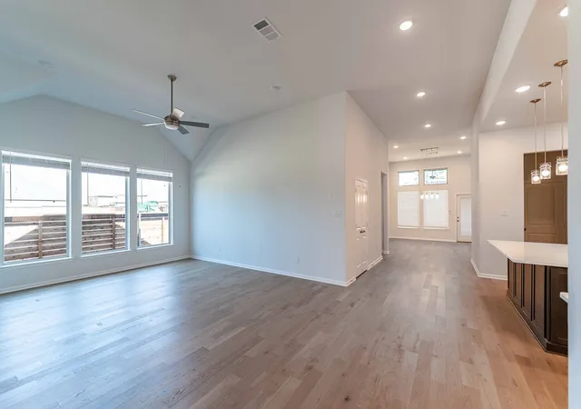 Photo 2 of Single family home for sale at 2033 Blue Moon Bay, Mesquite, TX 75181 | MLS# 21322318 | Listing updated on 2026-08-31