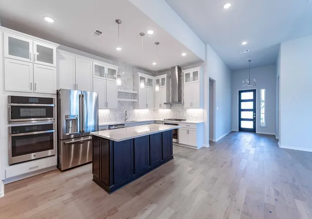 Photo 3 of Single family home for sale at 2033 Blue Moon Bay, Mesquite, TX 75181 | MLS# 21322318 | Listing updated on 2026-08-31