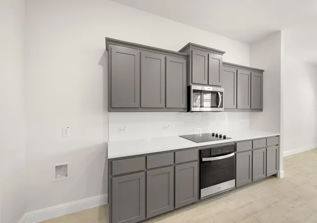 Photo 4 of Single family home for sale at 216 Comfort Dr, Godley, TX 76044 | MLS# 21322298 | Listing updated on 2026-09-03