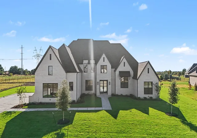 Photo 2 of Mansion for sale at 4509 Devon Cir, Allen, TX 75002 | MLS# 21322379 | Listing updated on 2026-10-08