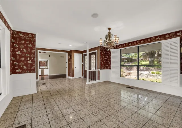 Photo 4 of Single family home for sale at 3716 Laguna Vista Dr, Waco, TX 76708 | MLS# 21321610 | Listing updated on 2026-08-31