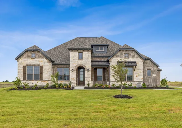 Photo 1 of Single family home for sale at 117 Swan Lake Dr, Waxahachie, TX 75165 | MLS# 21322343 | Listing updated on 2026-08-25