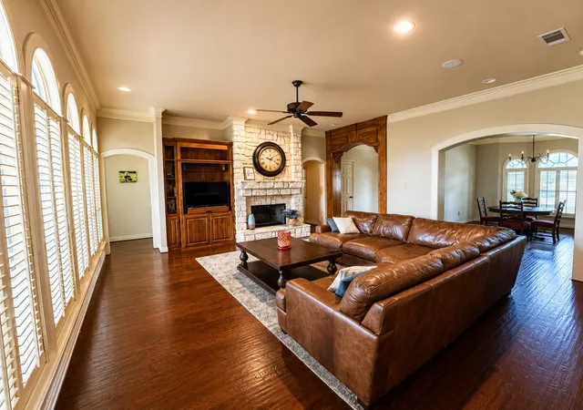 Photo 3 of Single family home for sale at 3211 Lake Creek Trl, Mansfield, TX 76063 | MLS# 21311901 | Listing updated on 2026-08-03