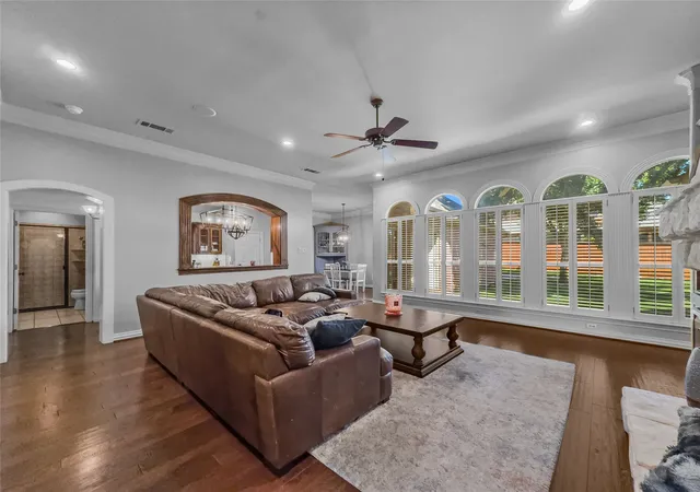 Photo 3 of Single family home for sale at 3211 Lake Creek Trl, Mansfield, TX 76063 | MLS# 21311901 | Listing updated on 2026-08-03