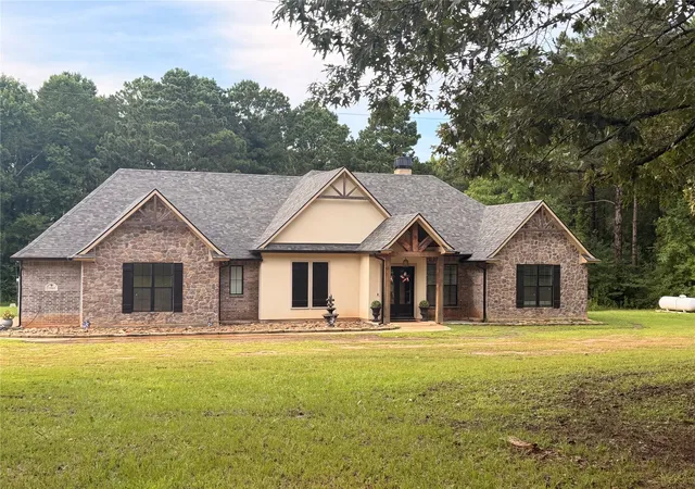 Photo 1 of Single family home for sale at 10960 Winrock Rd, Mooringsport, LA 71060 | MLS# 21322482 | Listing updated on 2026-07-10