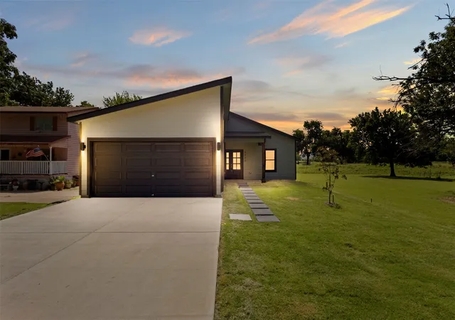 Photo 1 of Single family home for sale at 4406 S Ottawa Rd, Dallas, TX 75212 | MLS# 21322488 | Listing updated on 2026-08-30